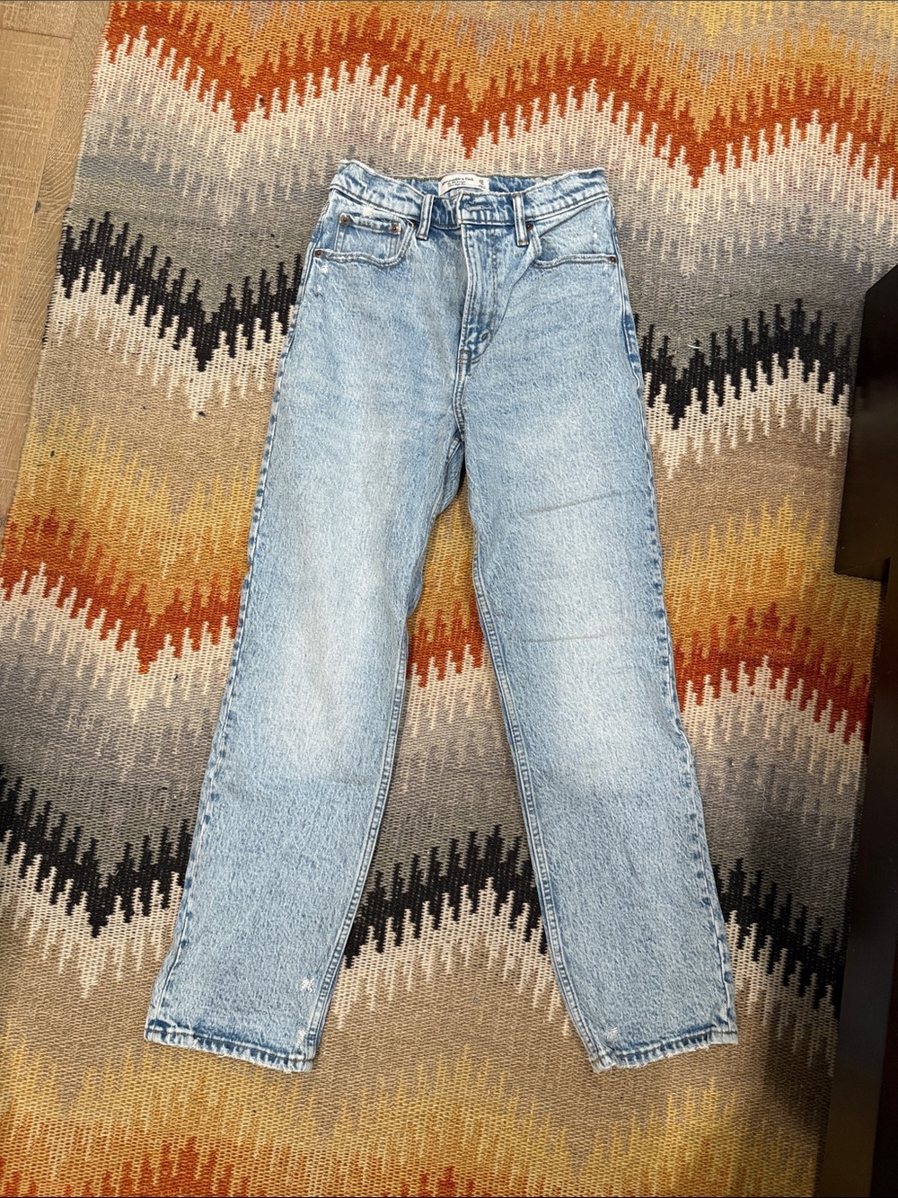 NWOT ABERCROMBIE The 90s Straight Ultra High Rise 25 0S
